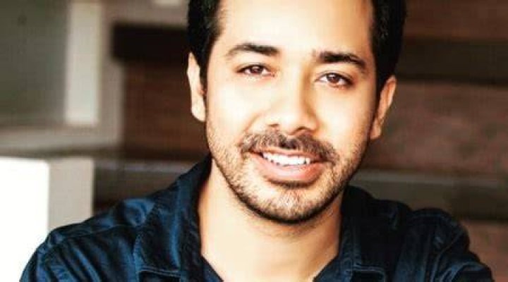 Abhishek Pathak height