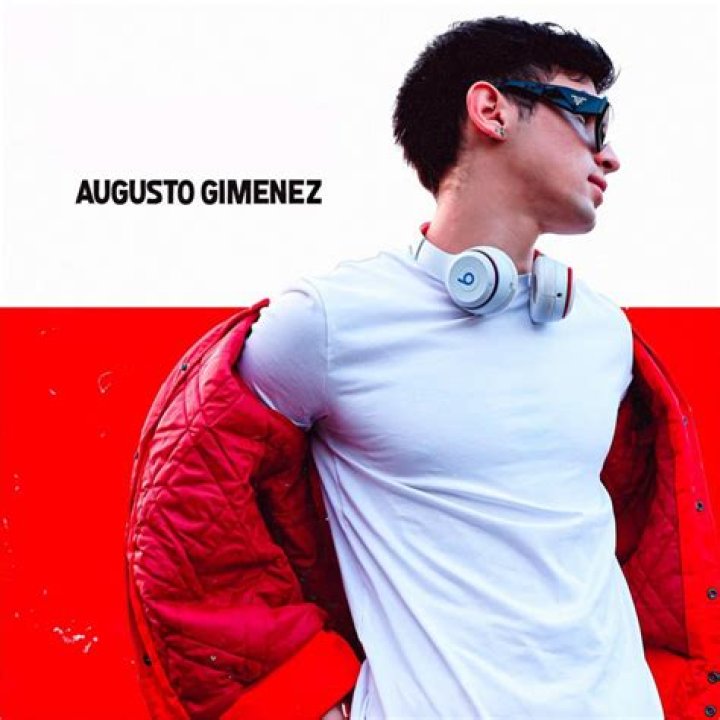 Augusto Gimenez getting prepped for vacation in New Mexico, Mexico