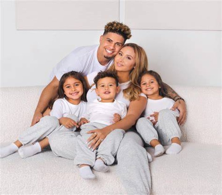 Austin Mcbroom with his wife