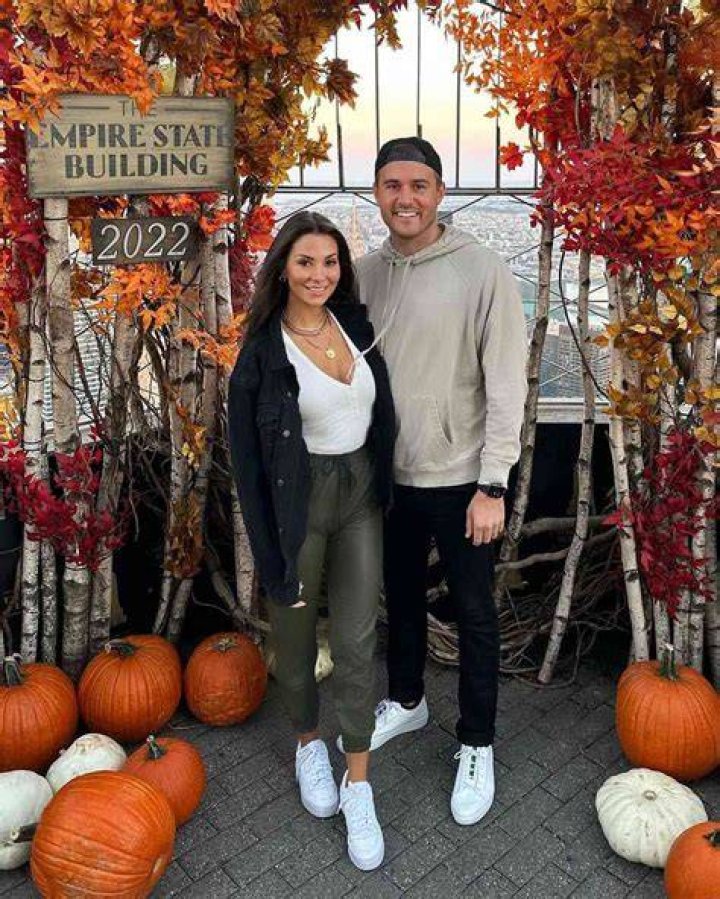 Bachelor’s Kelley Flanagan Talks Peter Weber Split on Kaitlyn Bristowe’s ‘Off the Vine’ Podcast