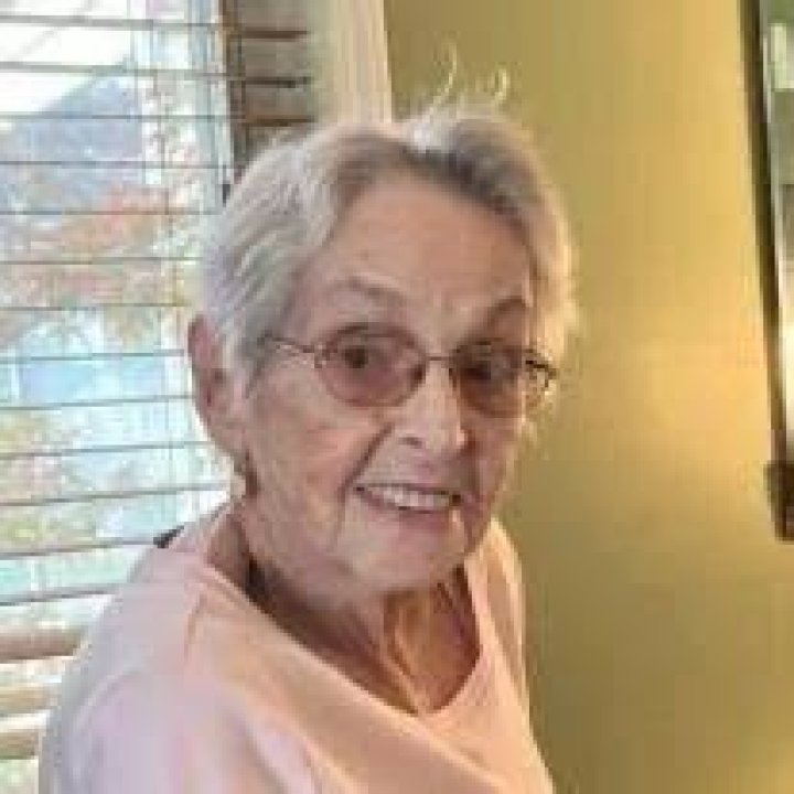 Betty Maxwell height