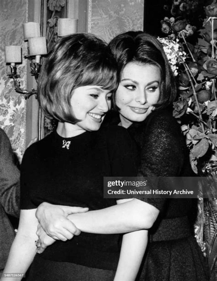 Betty with her sister Sophia Cantrell