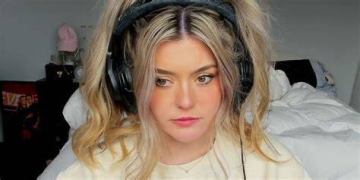BrookeAB is a Twitch streamer