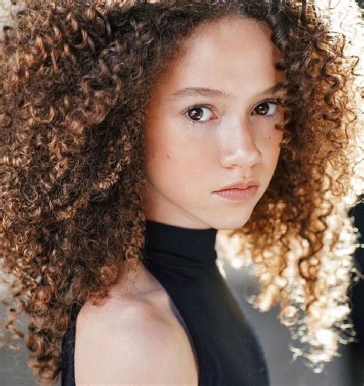 Chloe Coleman height