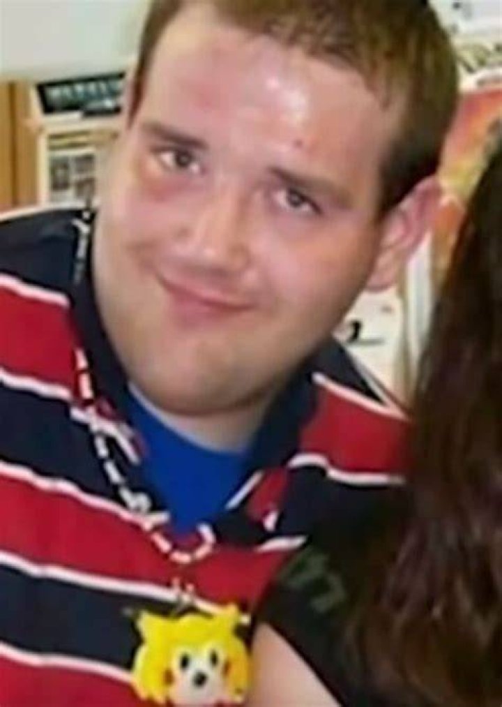 Chris Chan with her fan