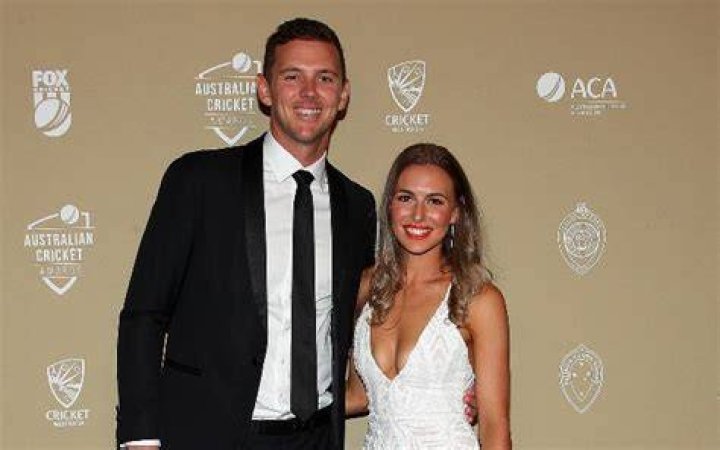 Christian Murphy Girlfriend, Wife Name & Relationships