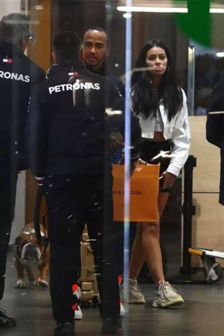 Cindy spotted with Lewis Hamilton