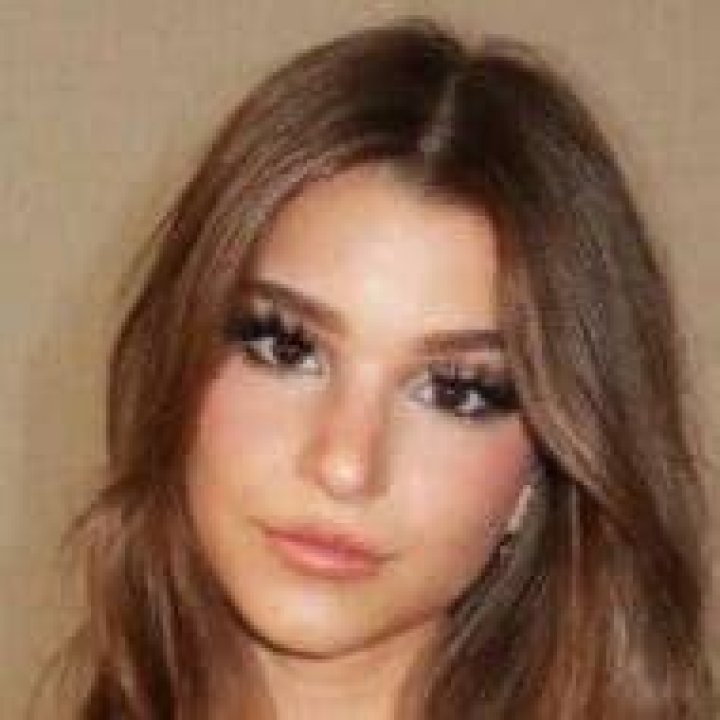 Dellie Isla Wiki & Bio (Biodata, Education, University, Nationality)