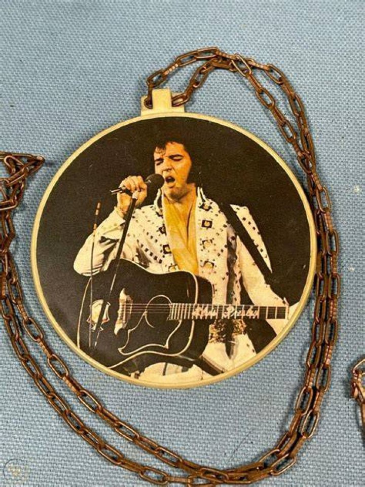 Elvis Chains