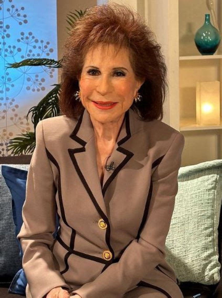 Florine Mark biography