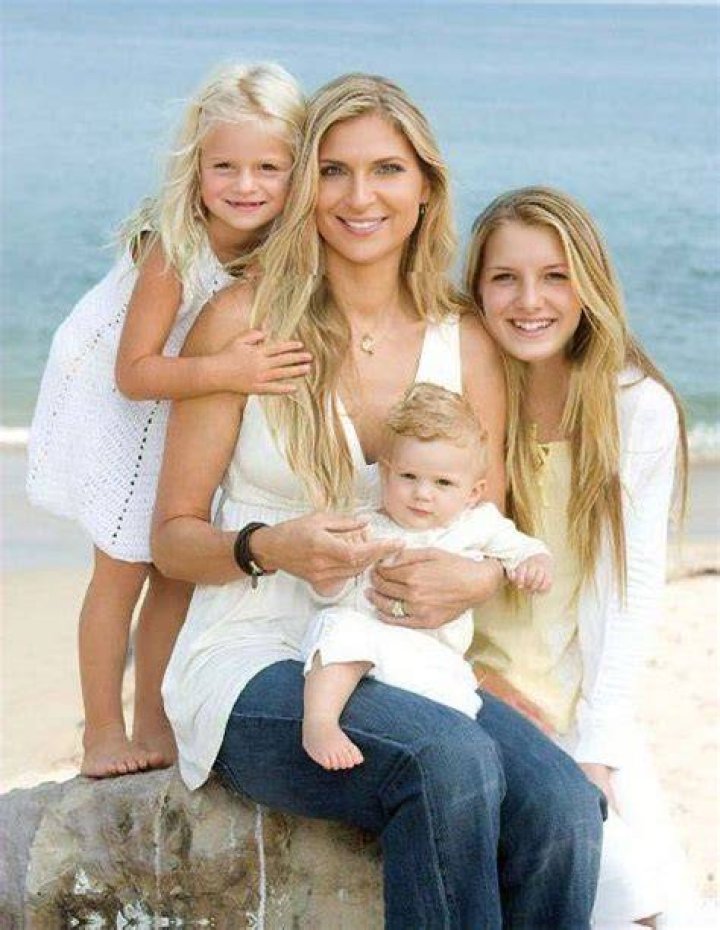 Gabrielle-reece and kids Gabrielle-reece and kids