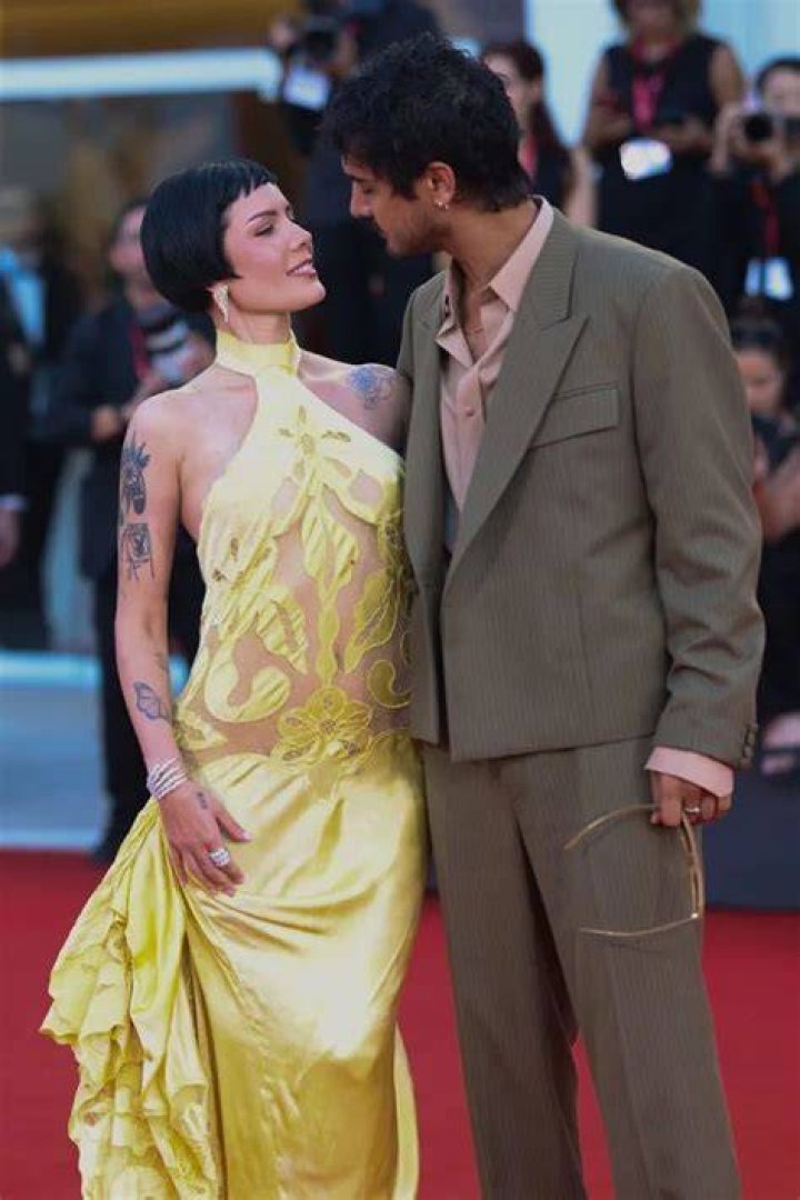 Halsey Goes Fully Nude In New Picture