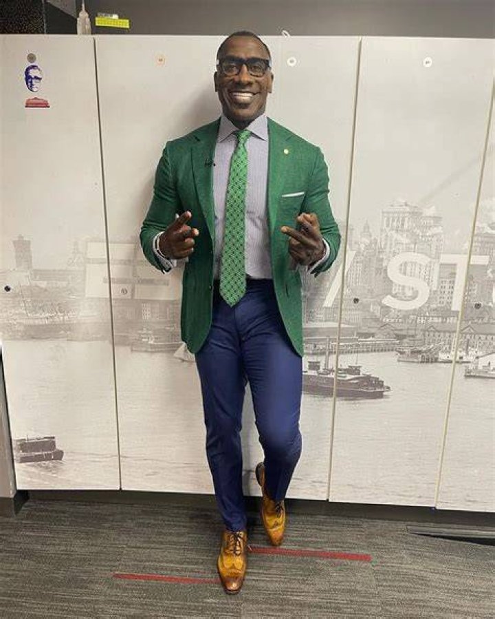 How tall is Shannon Sharpe
