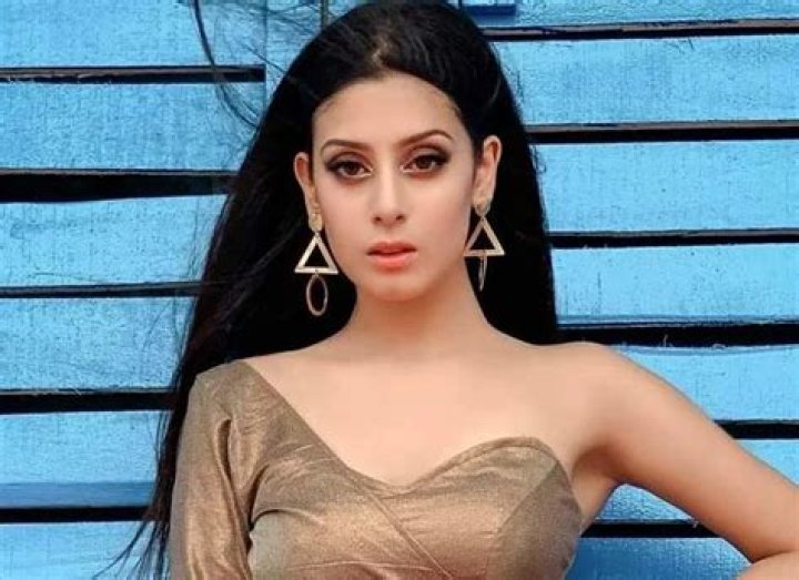 Isha Malviya modeling career