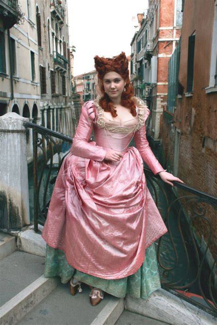 Italian Courtesan