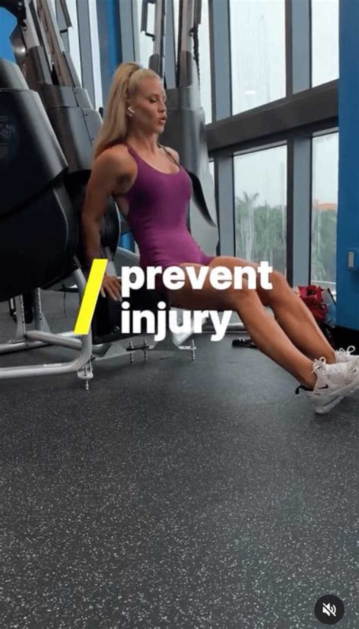 Jaclyn Cordeiro does workout