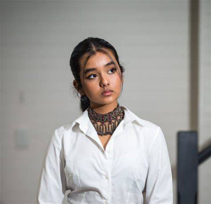 Janaki Easwar Indian-Australian Singer, Songwriter, Musician, and Social Media Personality