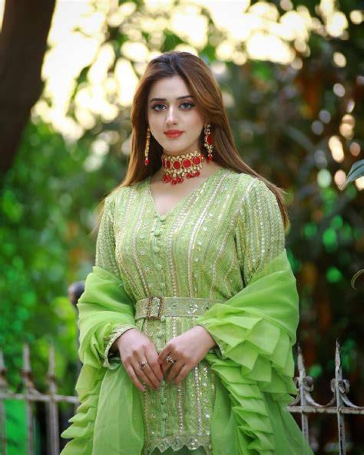 Jannat Mirza wiki