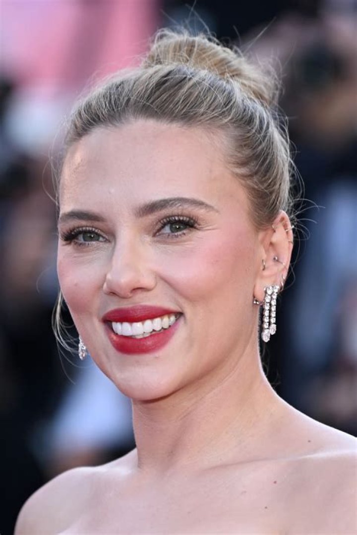 Johansson's old photo