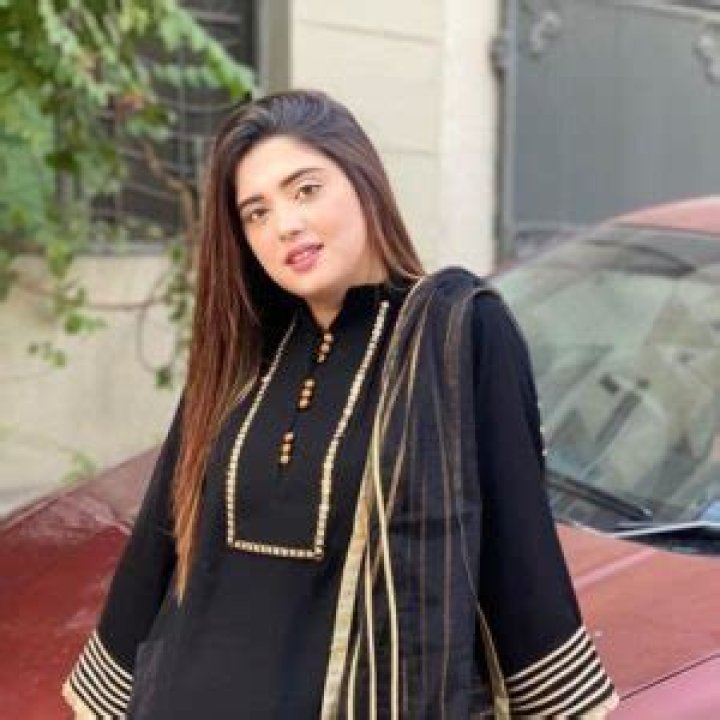 Kanwal Aftab while conducting iphone 12 giveaway