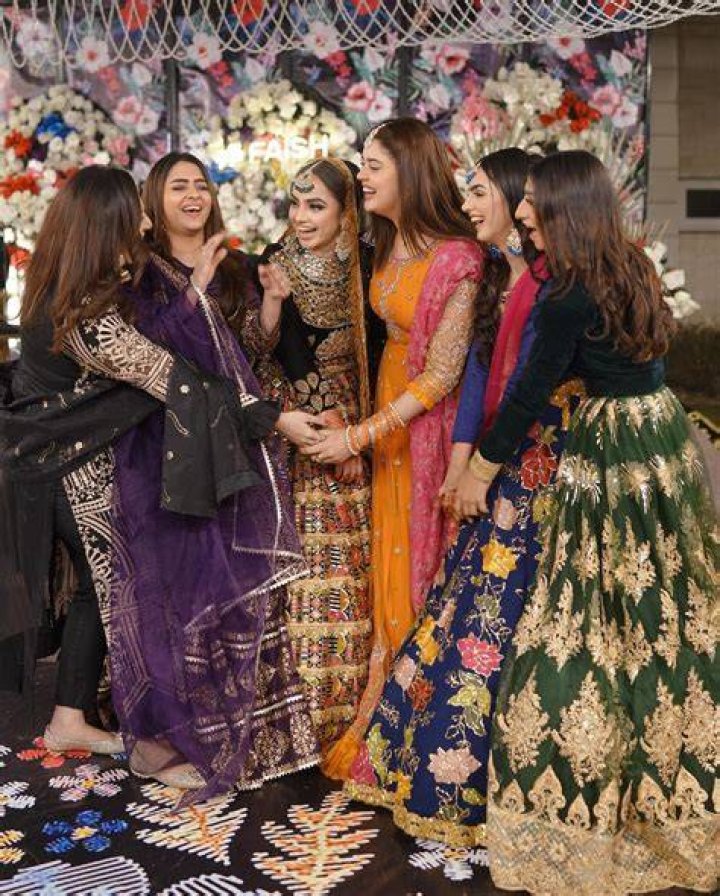 Kanwal Aftab with her friends