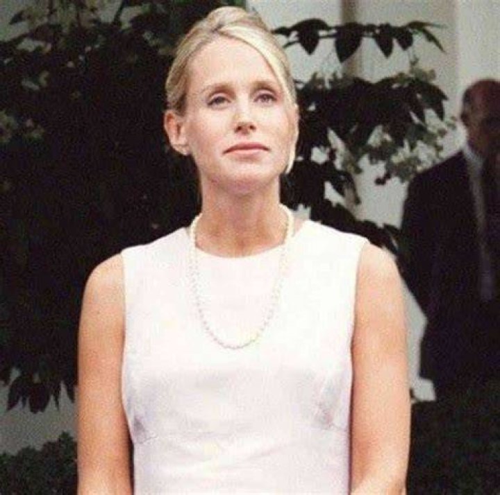Kristin Richard Net Worth, Income Source & Salary