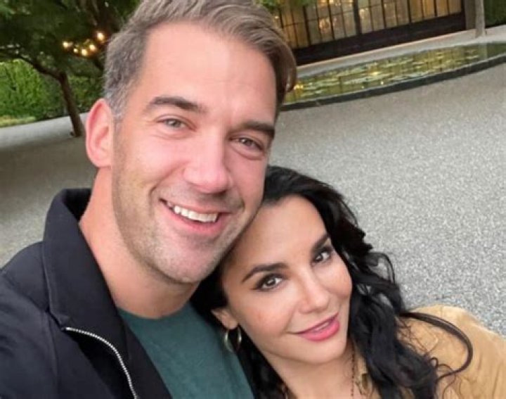 Lewis Howes with his girlfriend Yanet Garcia.
