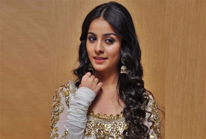 Mahima Makwana debut