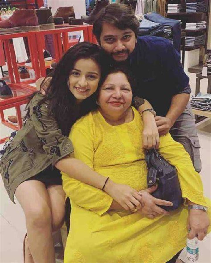 Mahima Makwana family