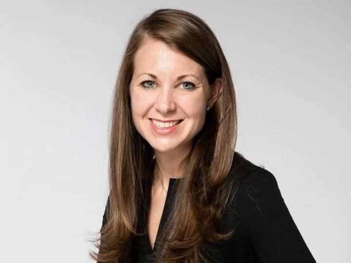 Melissa DeRosa headshot