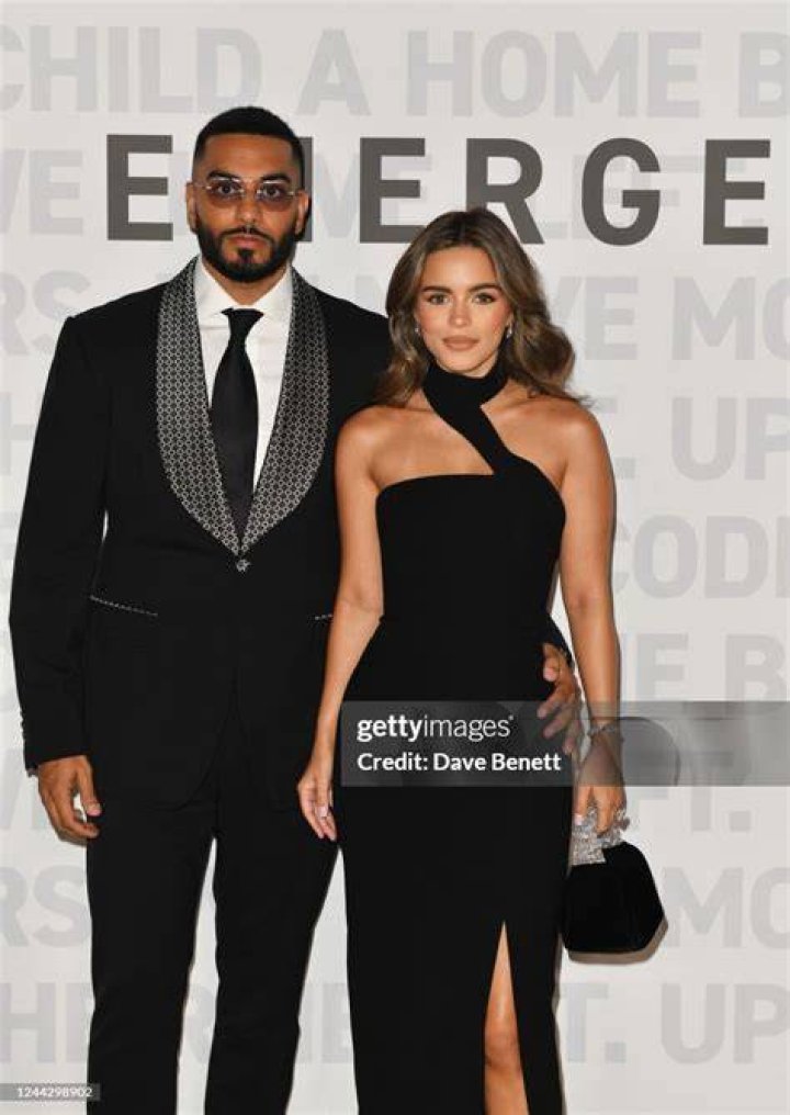 Nada Adelle with her fiancé Umar Kamani and parents-in-laws