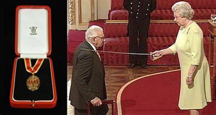 Nicholas Winton Meets Queen Elizabeth II