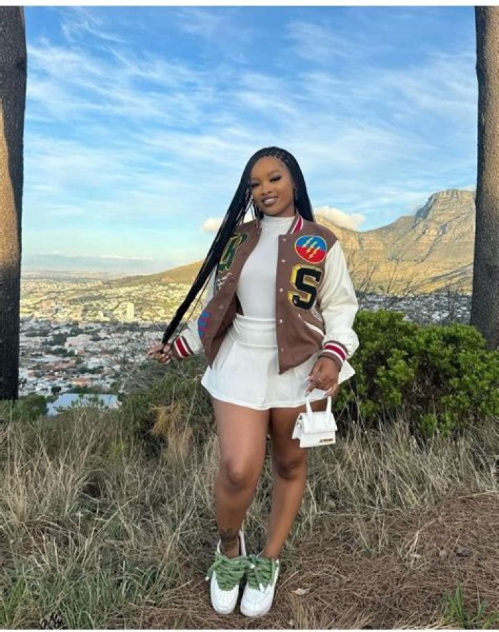 Ntombi Mbele