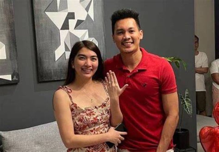 Pau Fajardo with Scottie Thompson