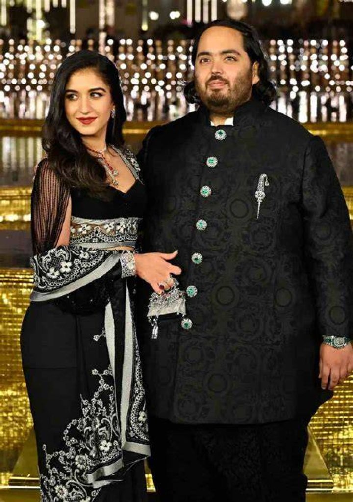 Radhika Merchant height