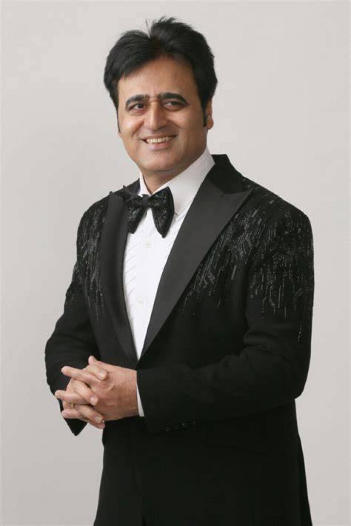 Sanjeev Juneja height