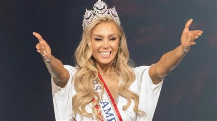 Shaylyn Ford won Mrs. World 2021