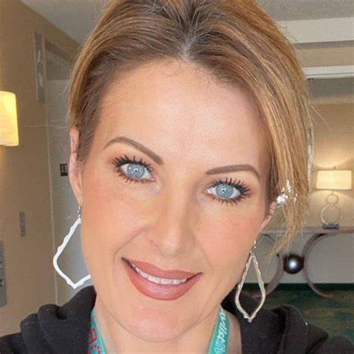 Sheri Nicole height