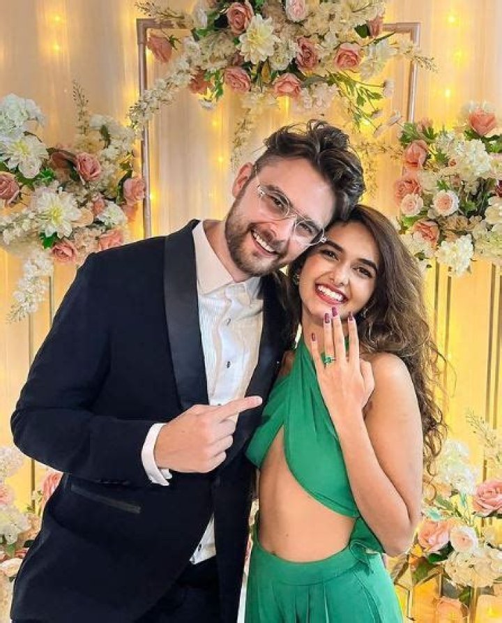 Sonya Mulkeet got engaged to her boyfriend Agon Hare
