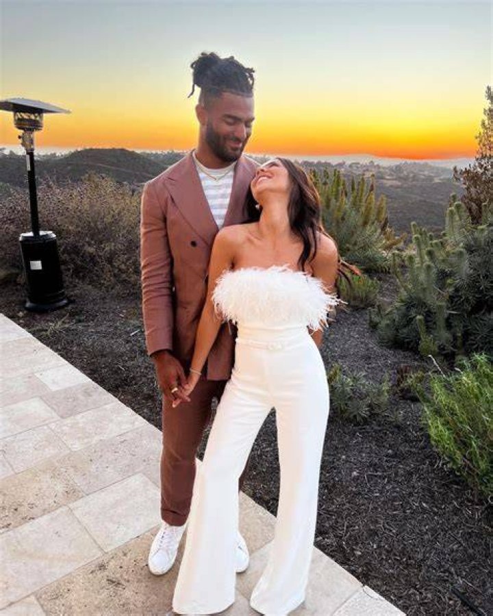 Sydney Hightower Tweets After Bachelor