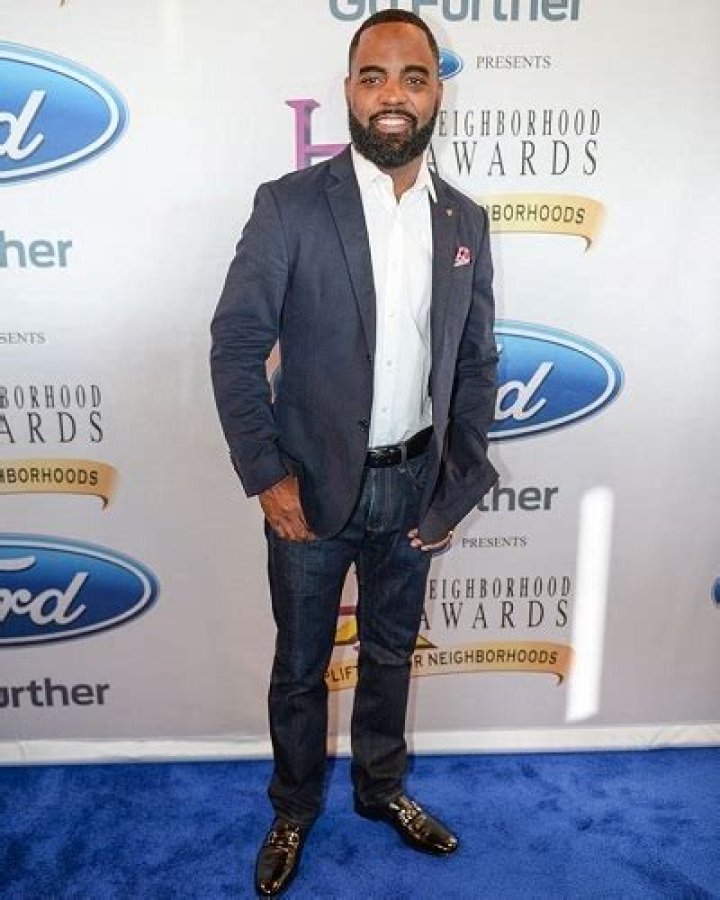Todd Tucker height