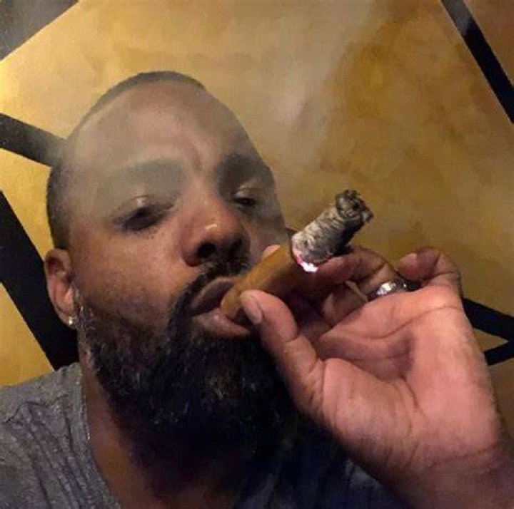 Todd Tucker smokes occasionally