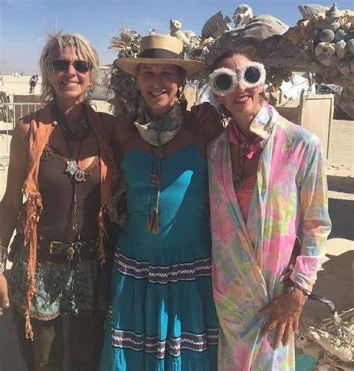 Valerie Velardi with her friends on her trip to Nevada