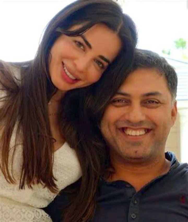 Who Is Ayesha Thapar? Wiki, Age, Husband, Net Worth, Parents, Education & BIO