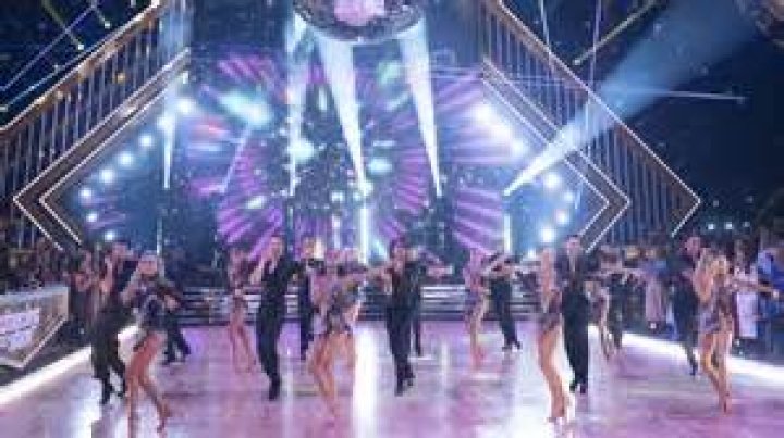 Who Went Home on Dancing With the Stars November 2 Week 8 GLEB SAVCHENKO, CHRISHELL STAUSE