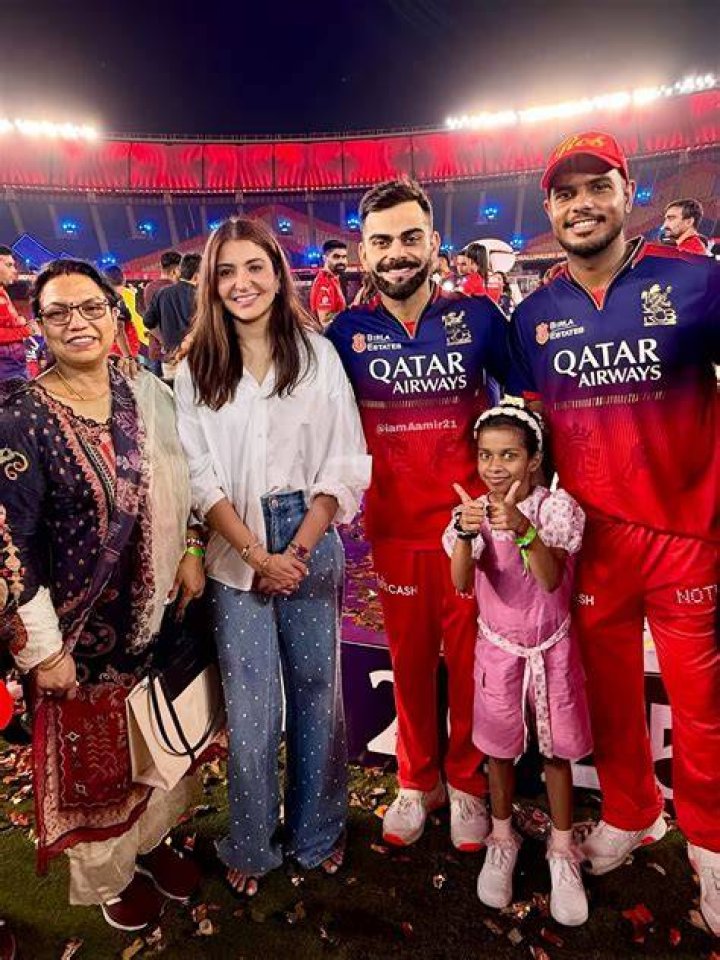 Yash Dayal with his family